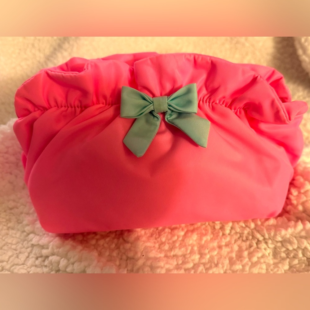 BNWT Stoney Clover Bow Pouch
